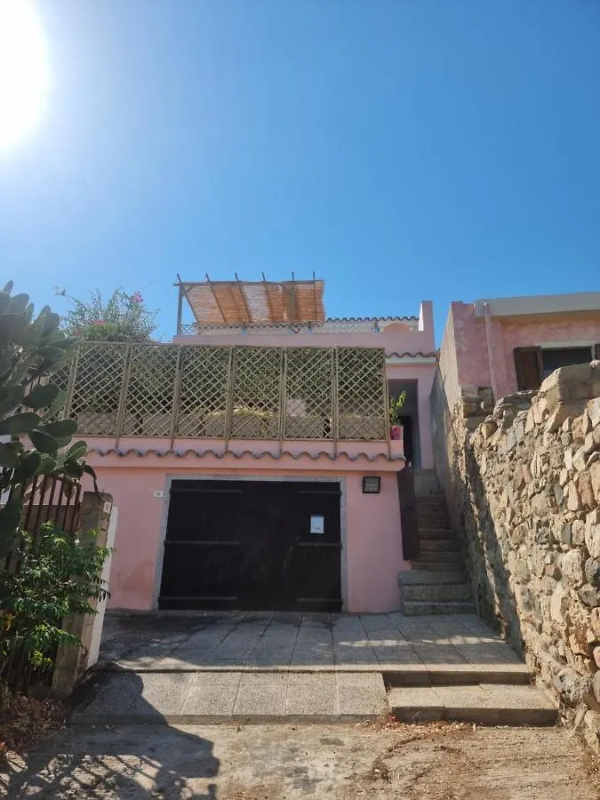 סולאנאס Stylish Home With Patio 4 Min Walk To The Beach דירה
