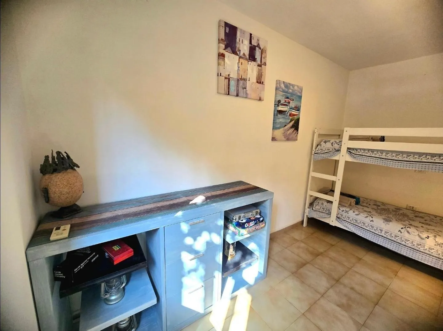 Stylish Home With Patio 4 Min Walk To The Beach ソラナス アパート
